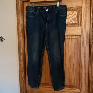 Preowned Women’s Maurices Crop Jeans
